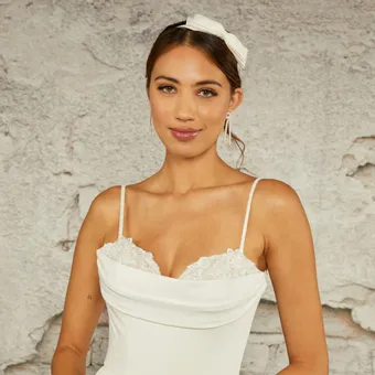 En Vogue HB2410 #3 default vertical thumbnail