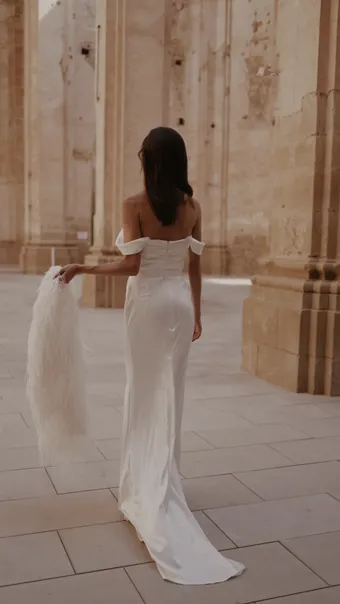 Milla Nova Belgravia #9 vertical thumbnail