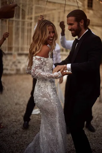 Milla Nova Montana #14 vertical thumbnail