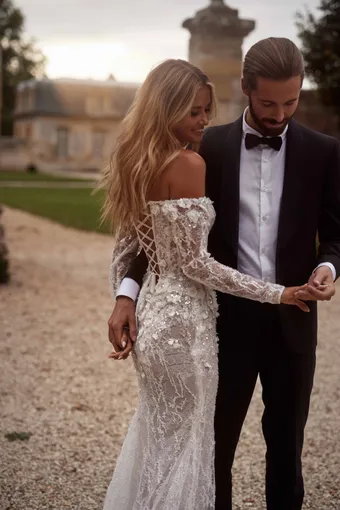 Milla Nova Montana #1 backface vertical thumbnail