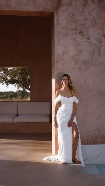 Milla Nova Shalimar #2 vertical thumbnail