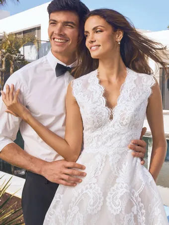 Pronovias Rita #3 vertical thumbnail