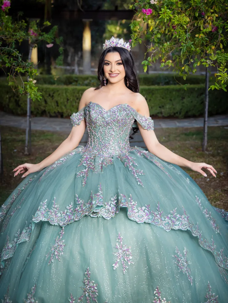 LizLúo Quince Style #26090 #1 frontface vertical picture