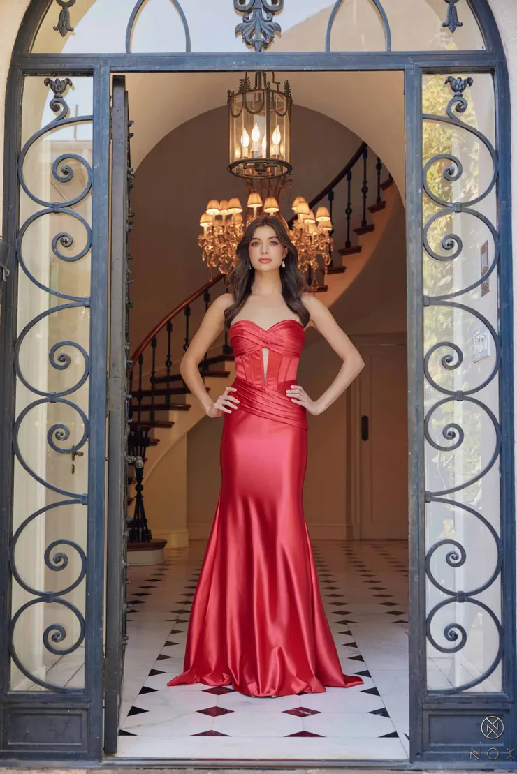 Nox Anabel T1500 #4 frontface vertical picture