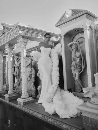 Leah Da Gloria Clyde #3 frontface vertical thumbnail