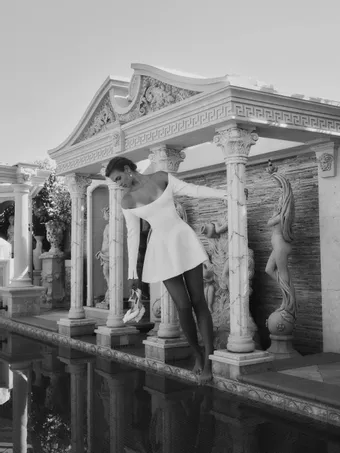 Leah Da Gloria Style #Lulu #5 frontface vertical thumbnail