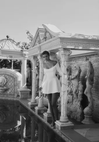 Leah Da Gloria Style #Lulu #7 frontface vertical thumbnail