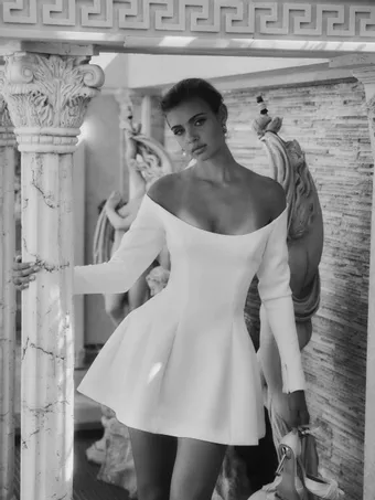 Leah Da Gloria Style #Lulu #6 frontface vertical thumbnail