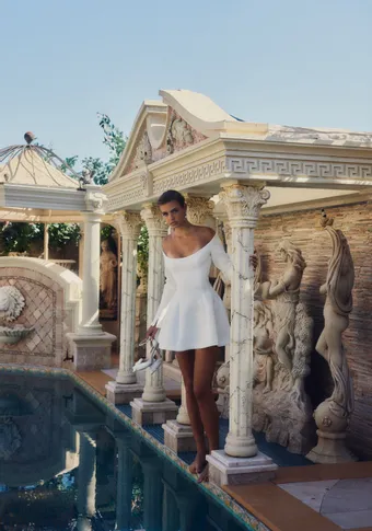 Leah Da Gloria Style #Lulu #4 frontface vertical thumbnail