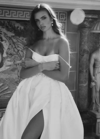 Leah Da Gloria Style #Paloma #8 frontface vertical cropped thumbnail