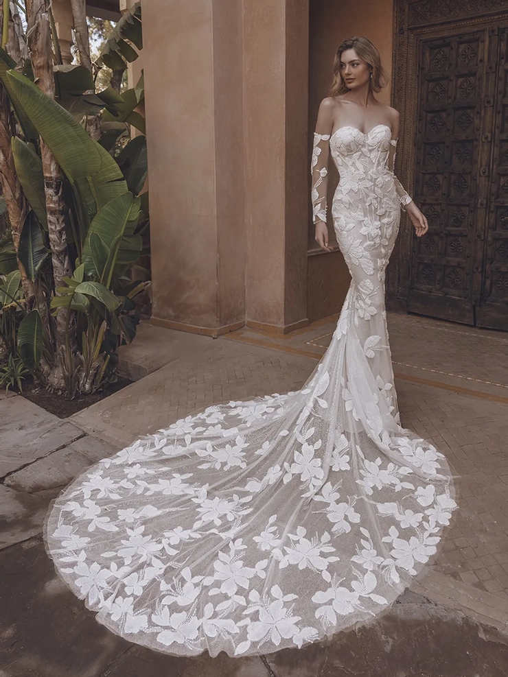 Enzoani Style #Urma #1 frontface vertical picture