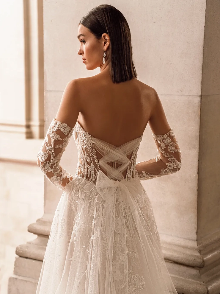 Élysée Style #Faith #4 backface vertical cropped picture