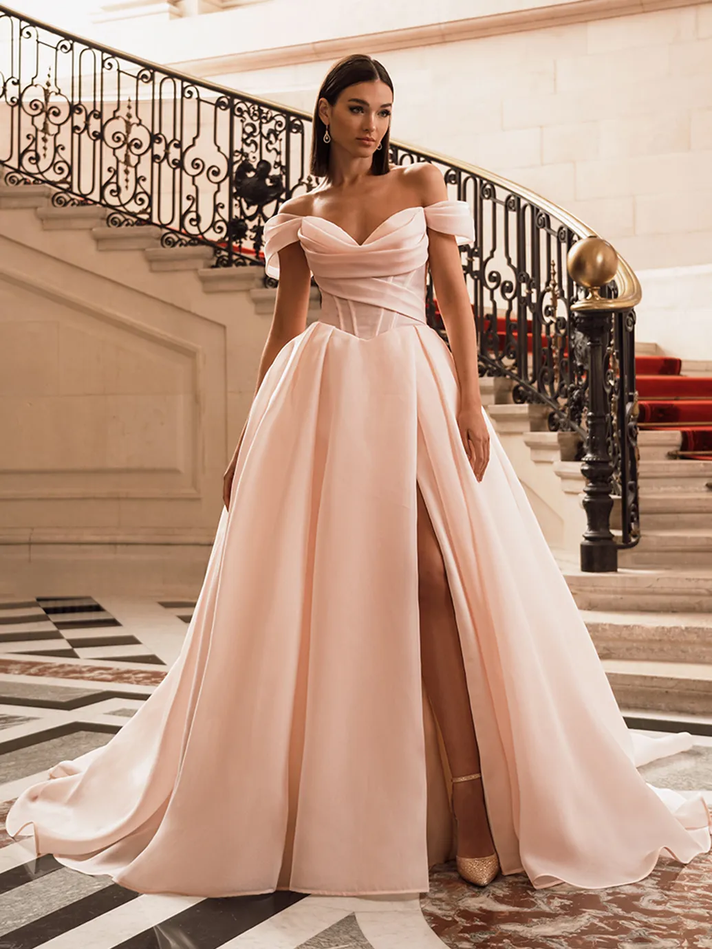 Élysée Style No. Filippa Thumbnail Image