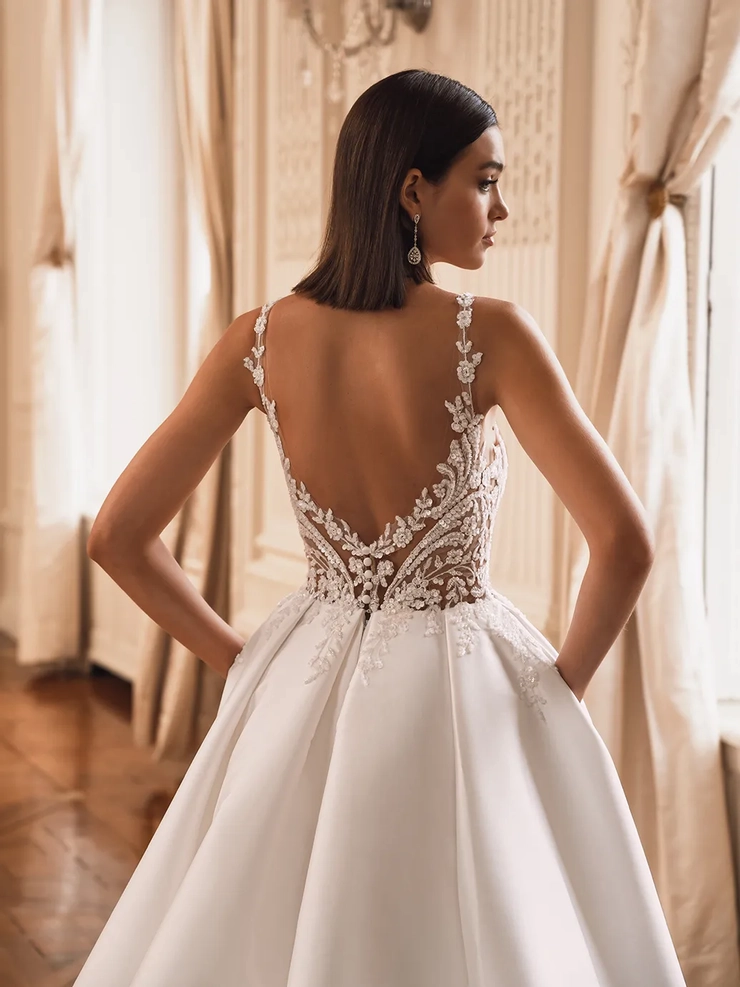 Élysée Fiori #5 backface vertical cropped picture