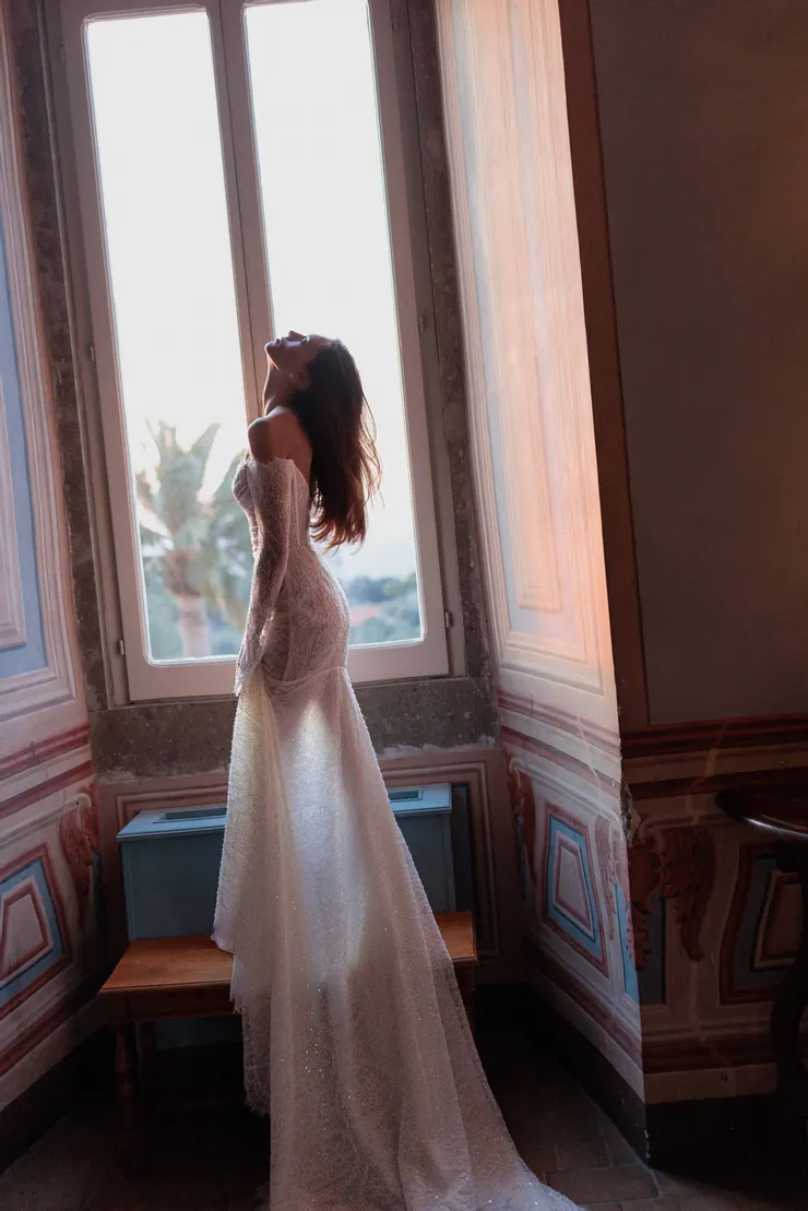 Wona Concept Backface Thumbnail Image