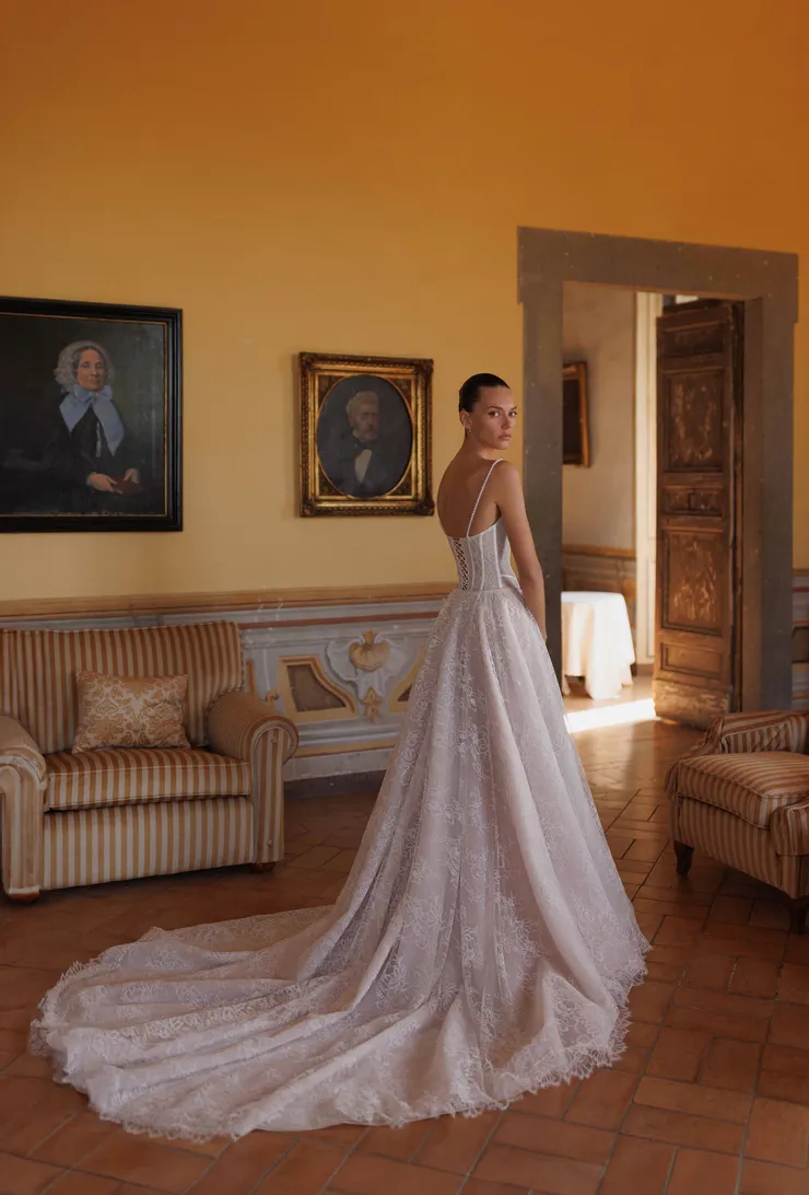 Wona Concept Backface Thumbnail Image