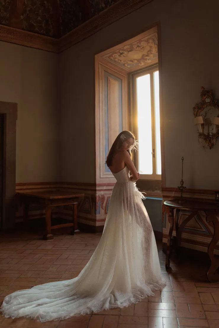 Wona Concept Backface Thumbnail Image