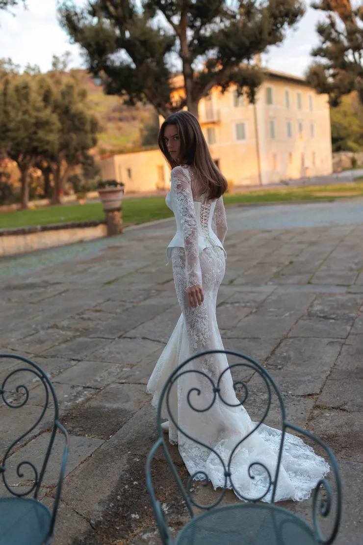 Wona Concept Backface Thumbnail Image