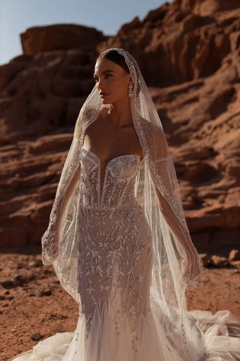 Julie Vino Style #2616 #4 frontface vertical cropped thumbnail