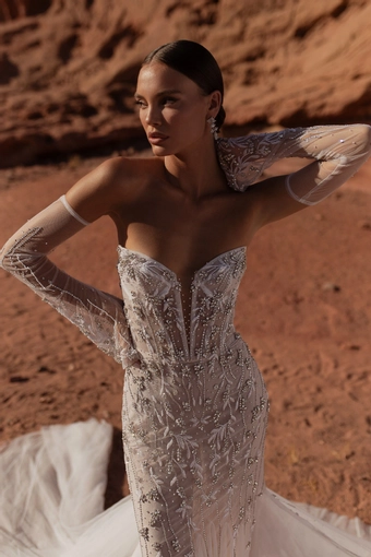 Julie Vino Style #2616 #3 frontface vertical cropped thumbnail