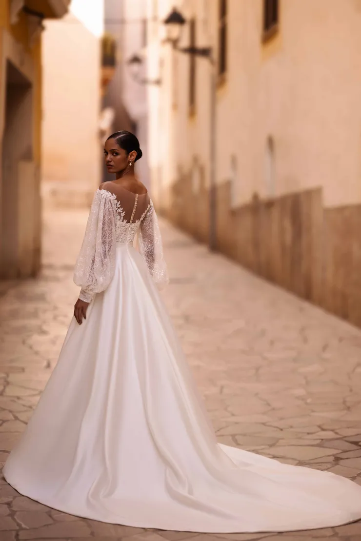 Wona Concept Backface Thumbnail Image