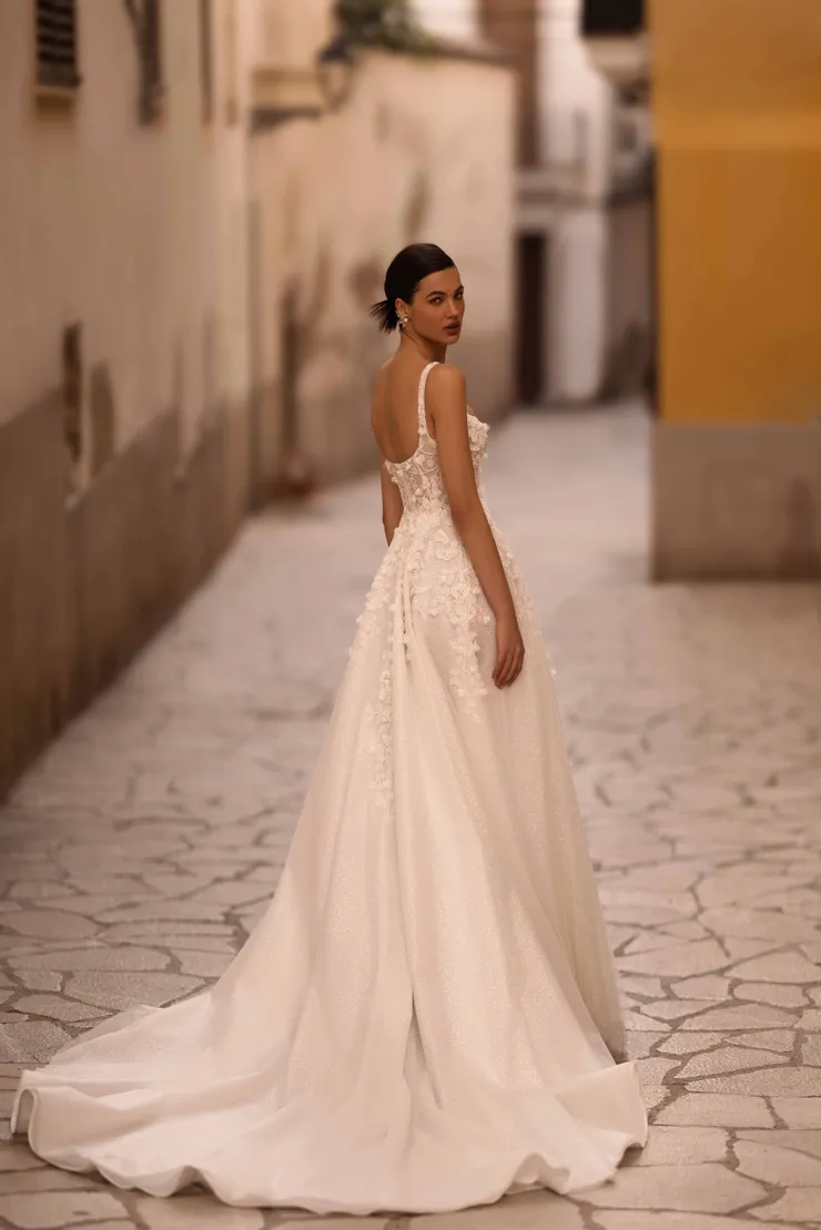 Wona Concept Backface Thumbnail Image