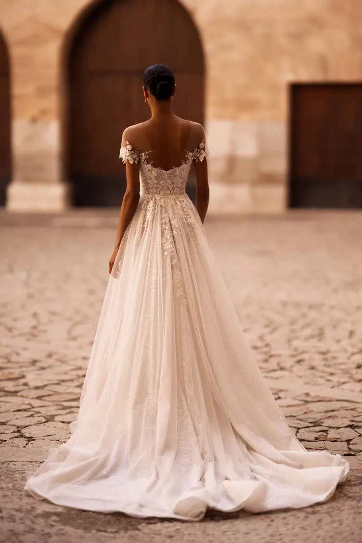 Wona Concept Backface Thumbnail Image