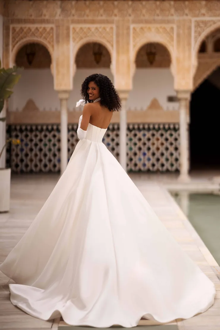 Wona Concept Backface Thumbnail Image