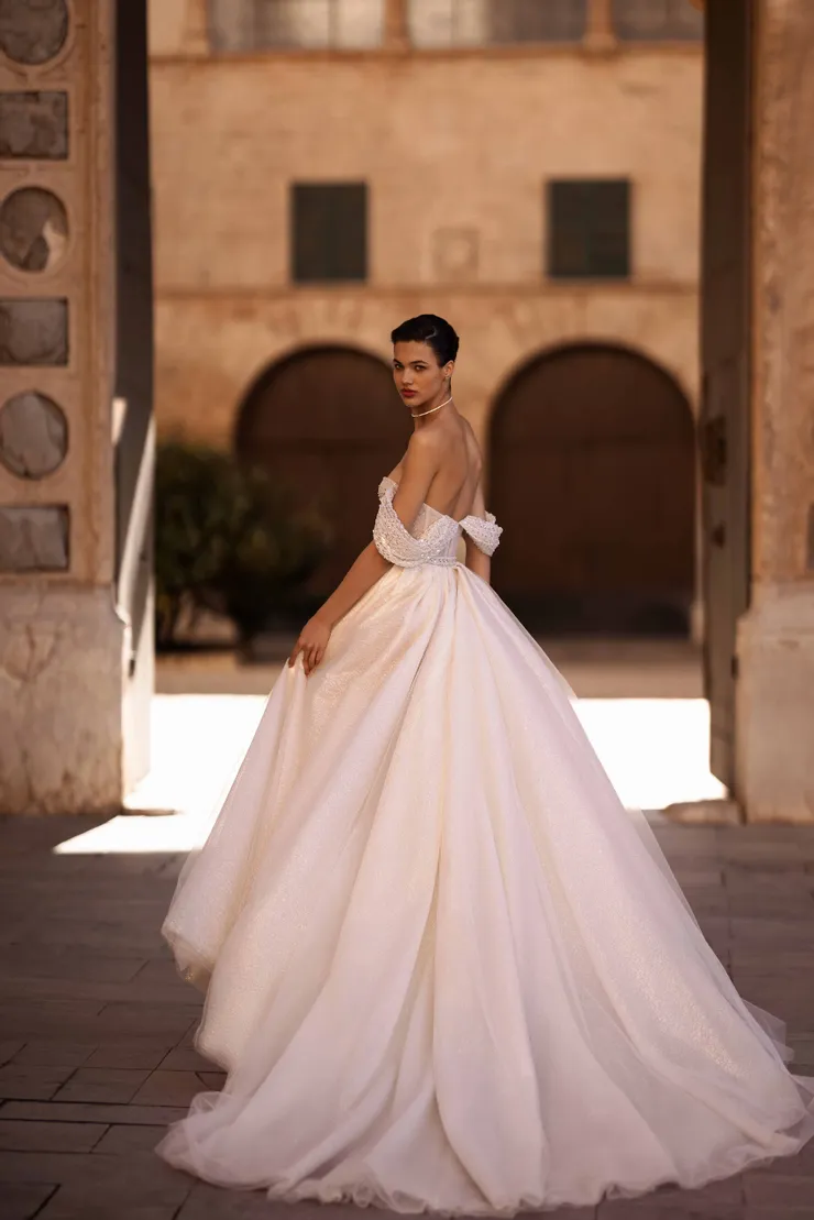 Wona Concept Backface Thumbnail Image