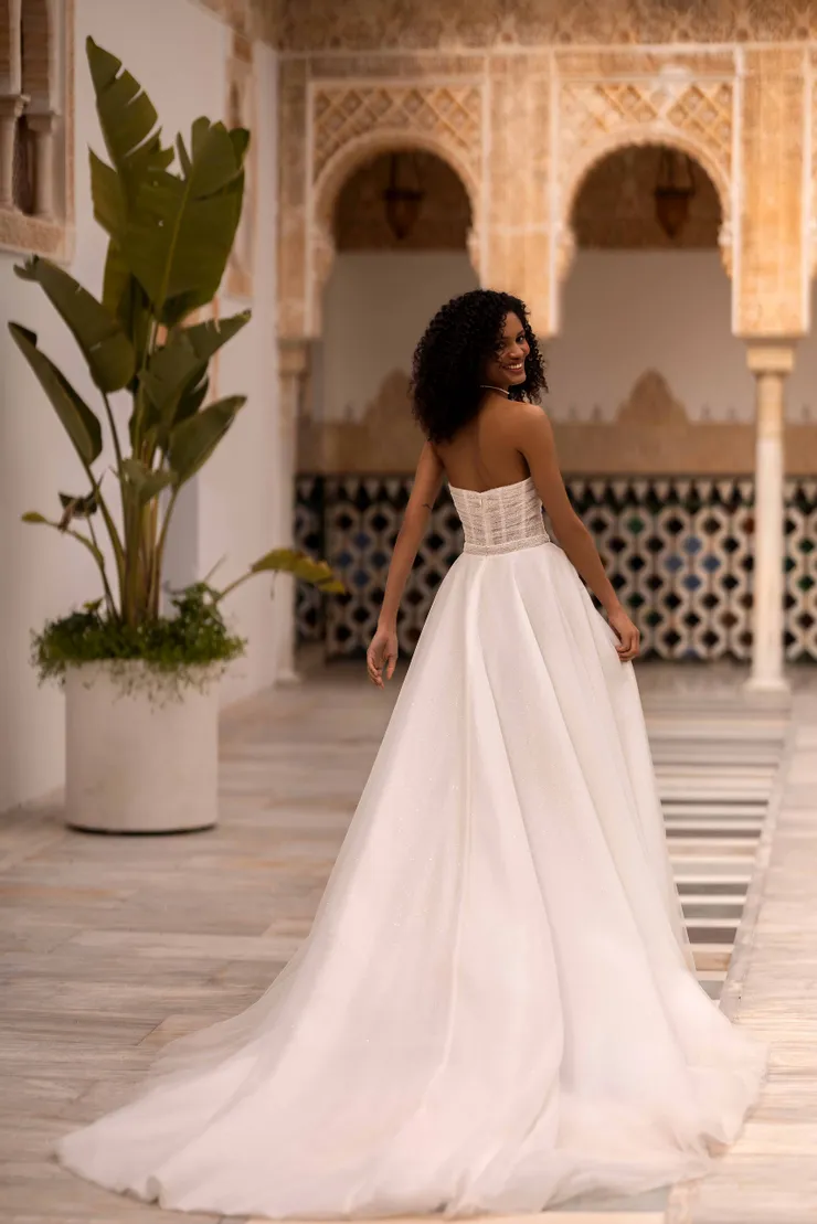 Wona Concept Backface Thumbnail Image