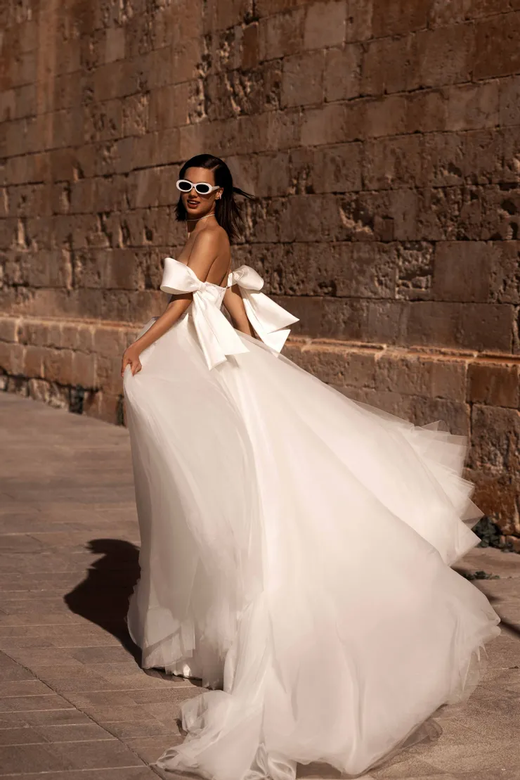 Wona Concept Backface Thumbnail Image