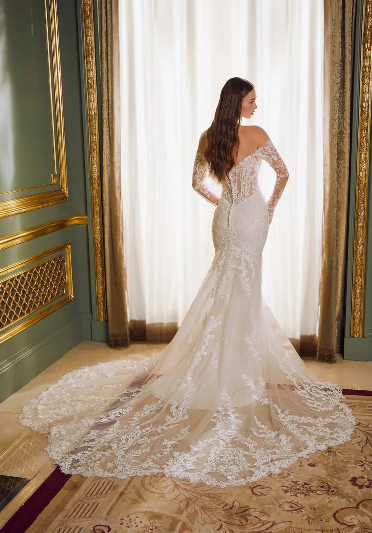 fitted lace wedding dress MO2940 – La Maison Bridal Boutique main image 0