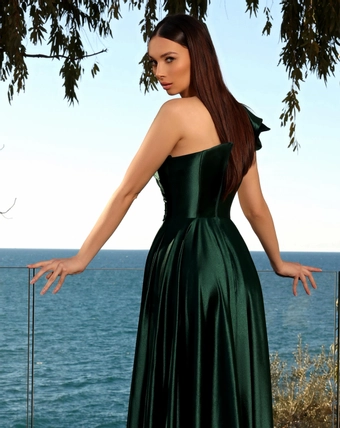 Nicoletta NC2062 #18 backface vertical cropped thumbnail