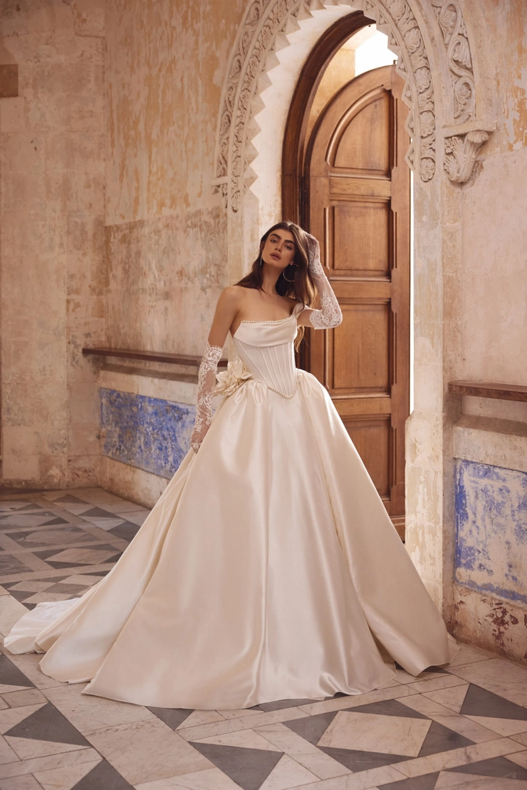 wedding dress designer pnina tornai Pnina Tornai Couture Bridal Gowns, Jewelry, and Eveningwear