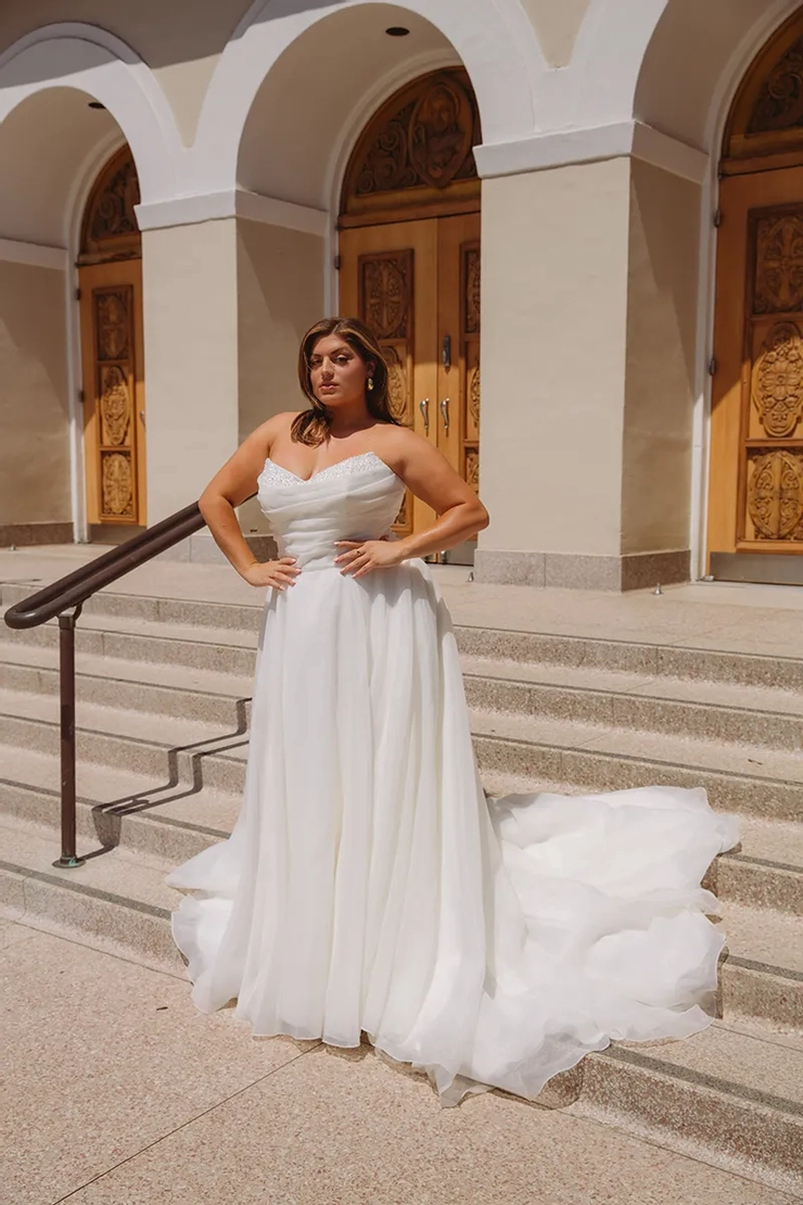 Essense of Australia Plus Size - D4124 | Danielle's Bridal