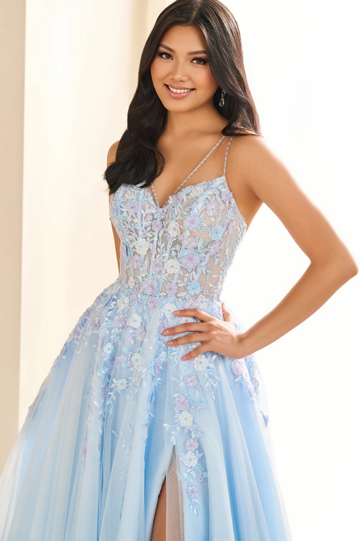 EW36079 #5 Light Blue frontface vertical cropped picture