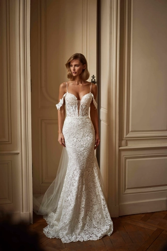 Milla Nova Style #Michelin #0 default frontface vertical thumbnail