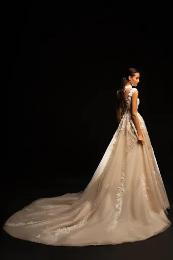 Wona Concept Kaitana #5 backface vertical thumbnail