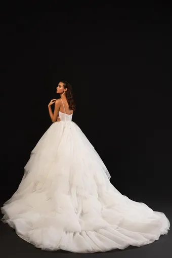 Wona Concept Leomie #6 backface vertical thumbnail