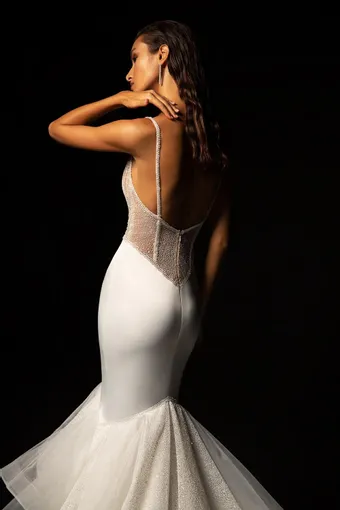 Wona Concept Linea #7 backface vertical cropped thumbnail