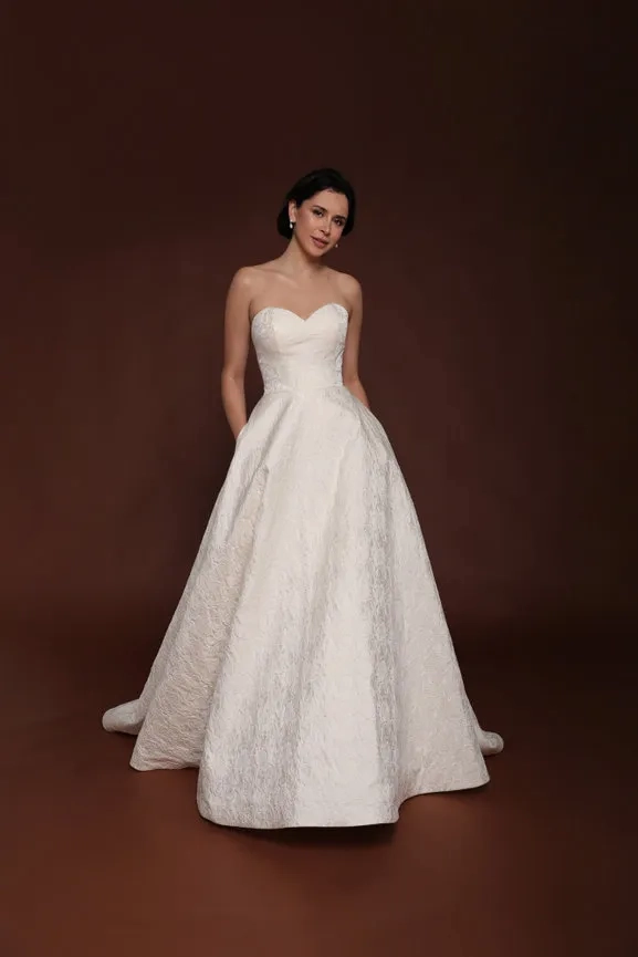 robert wedding dress designer Fashion is always art, says designer @robertwun (Robert Wun). And I think everything that is honest, genuine and has meaning is always a form of art itself. Known for his sculptural silhouettes