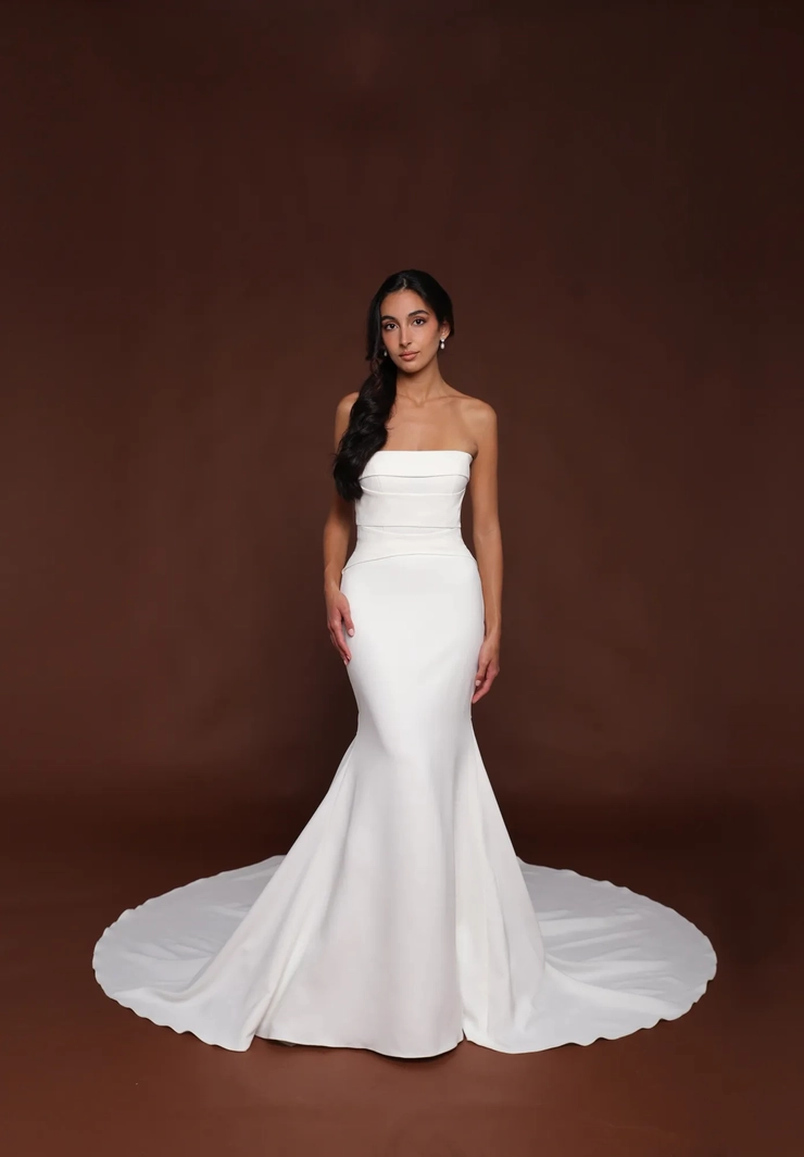 robert wedding dress designer Signature