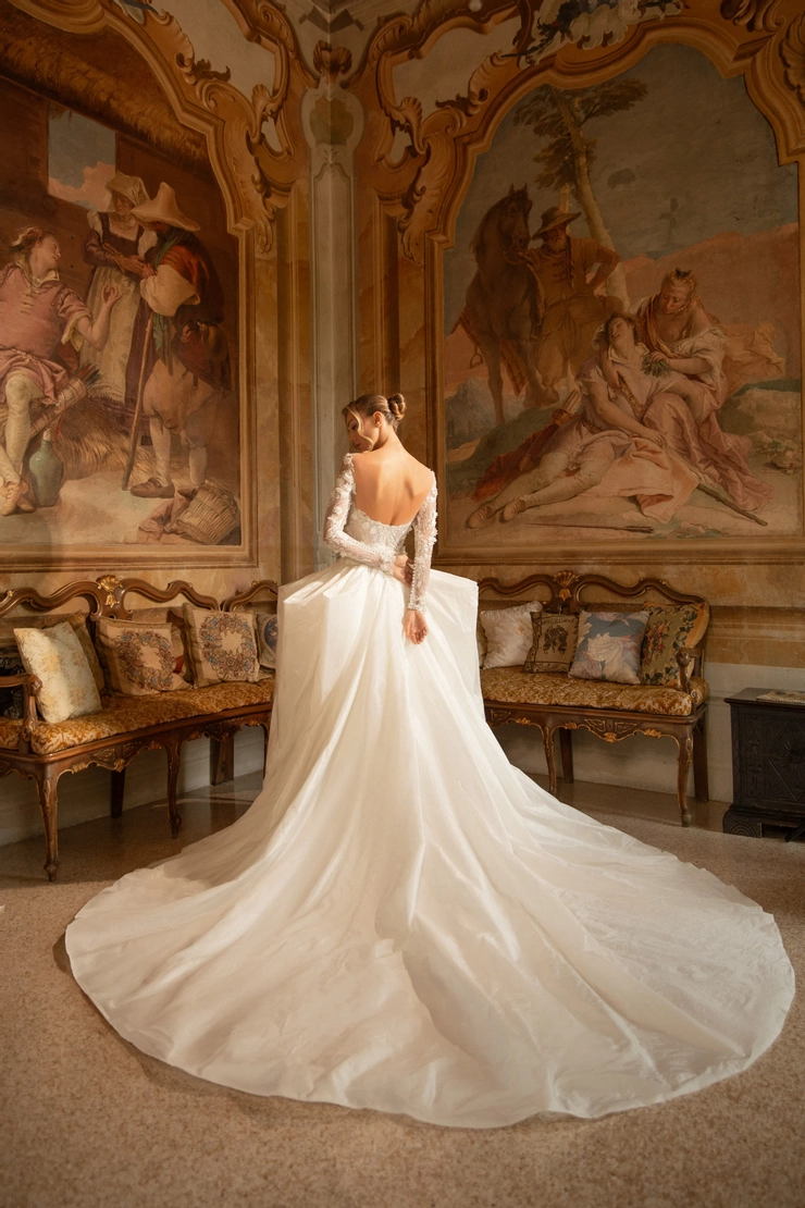 Mistrelli Elza Backface Thumbnail Image