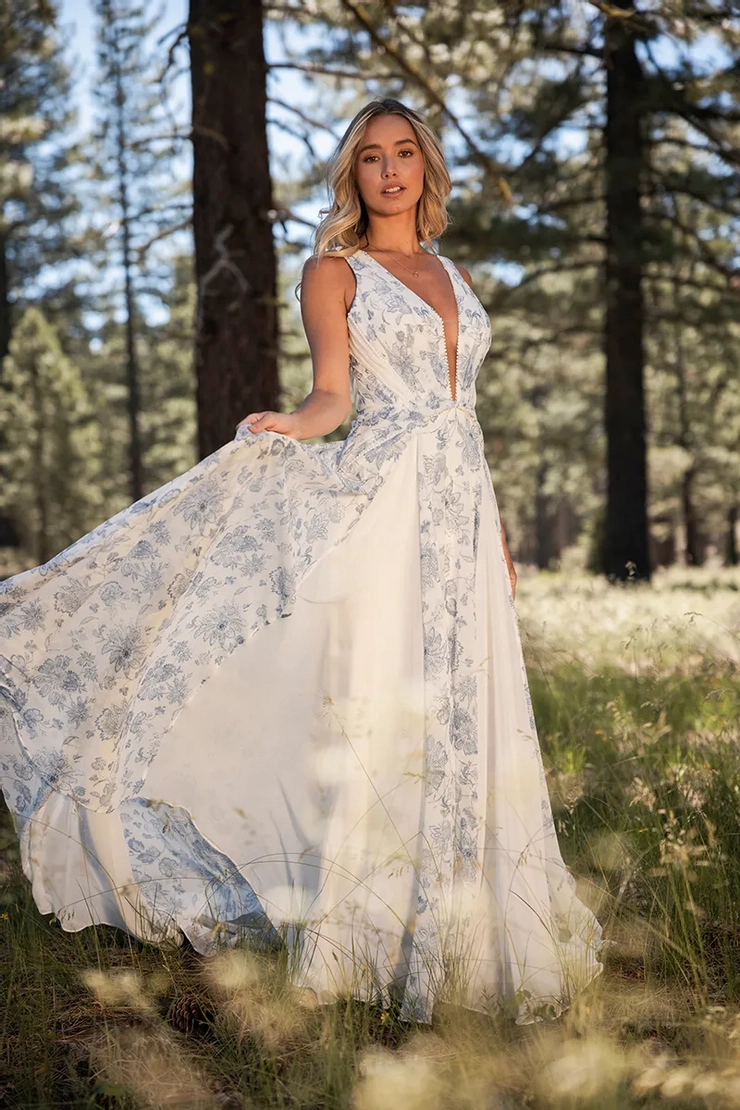 All Who Wander | Georgio's Bridal & Prom - Sakari | Georgio's