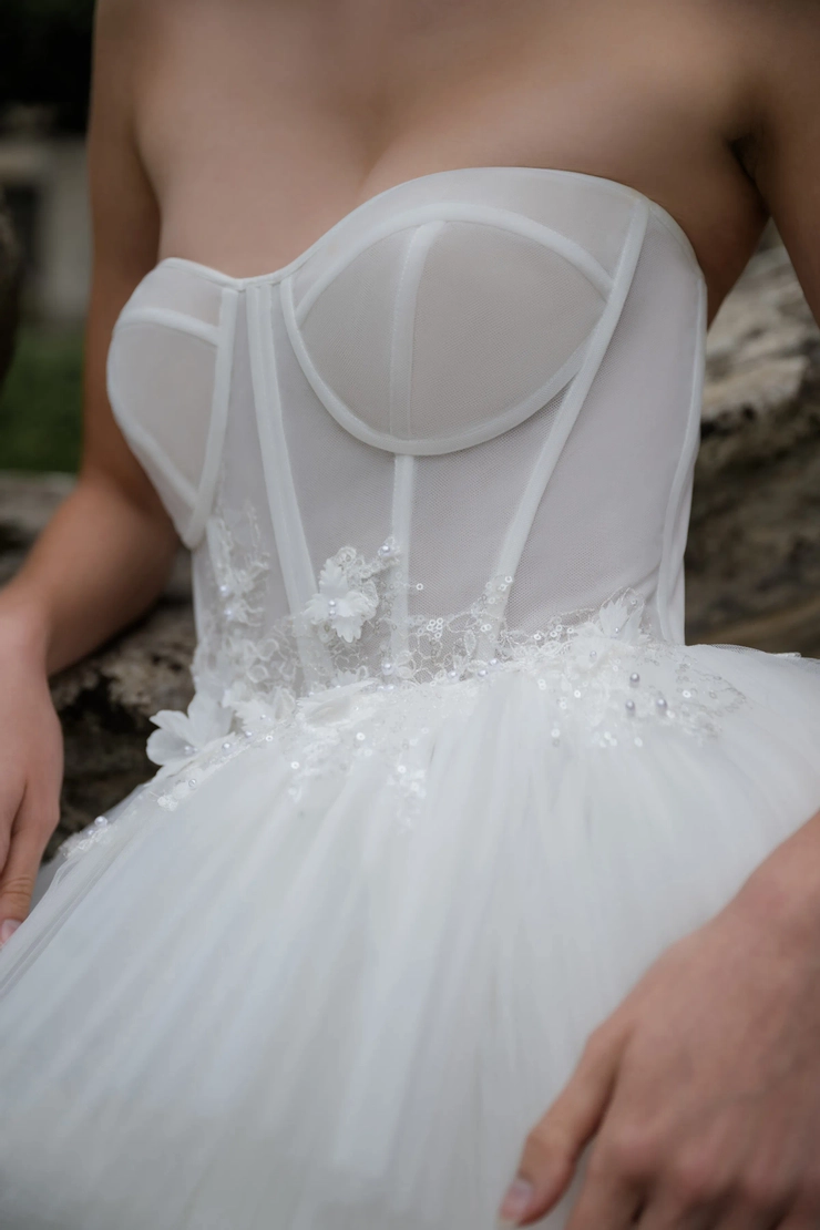 Abella Juno Style #E500 #13 frontface vertical cropped picture