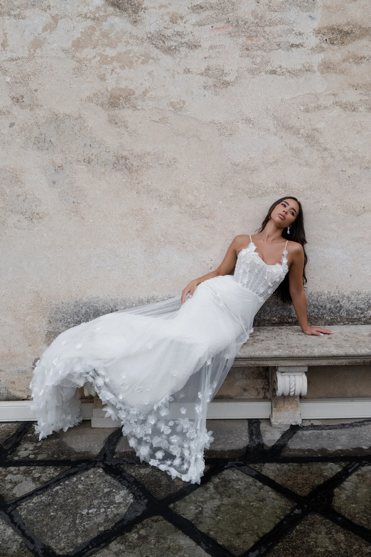 Abella Pomona Style #E504 #1 frontface vertical picture