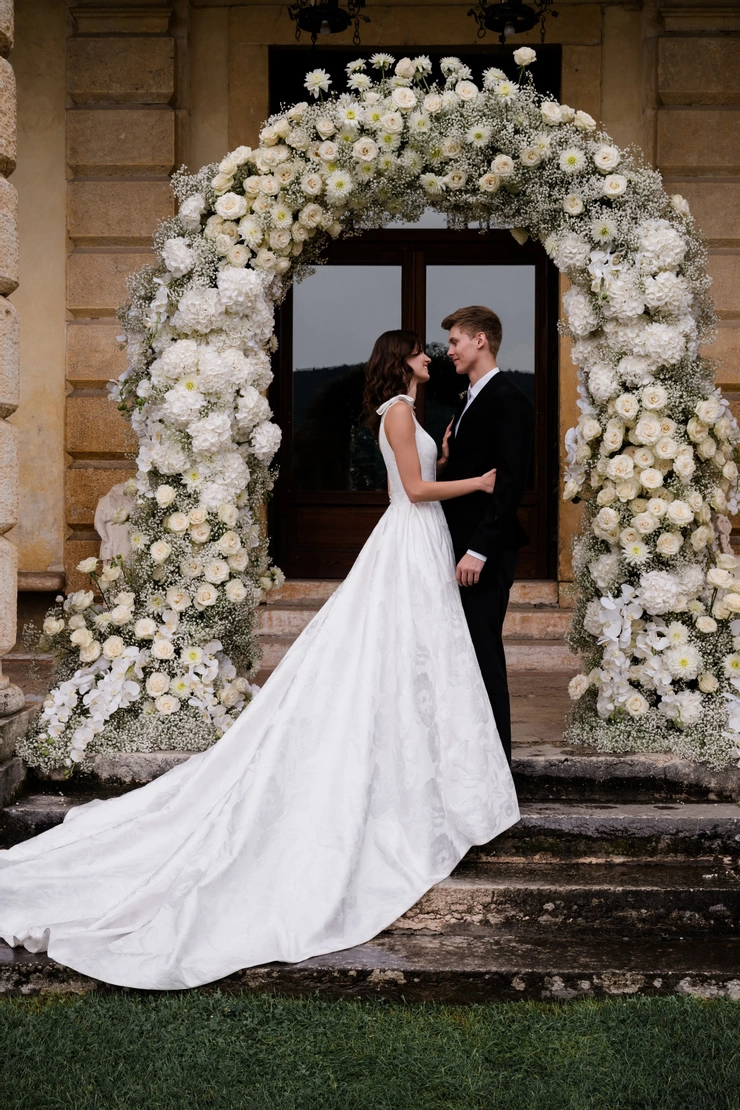 Abella Pax Style #E516 #1 frontface vertical picture