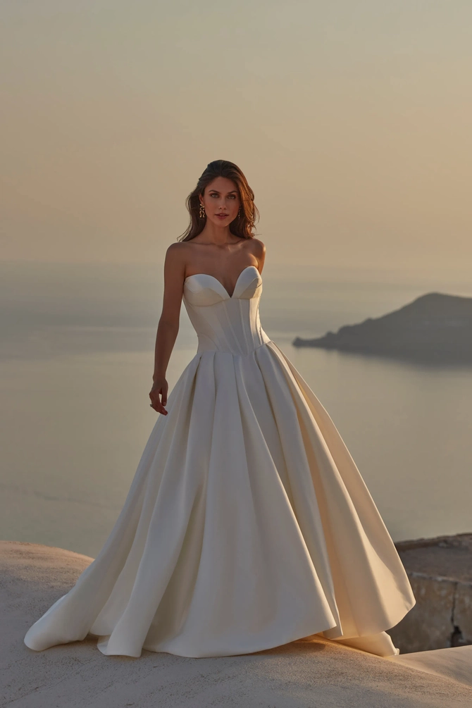 Madison James - MJ1109 | Charlottes Weddings