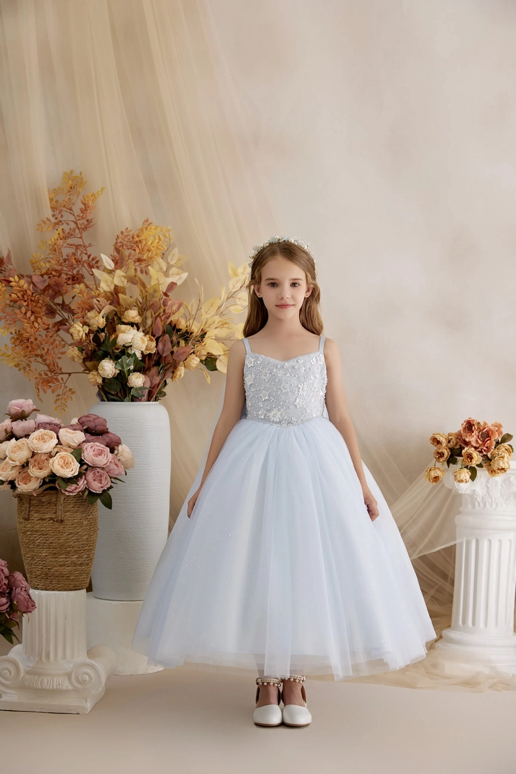 princess daliana flower girl dress Princess Daliana Tulle Snowflake Sequin Flower Girl Dress . . . . #flowergirldresses #bride #bridalgown #bridalgowns #weddingdress #wedding #whitedress #kidsfashion #kidscouture #princessdaliana #flowergirl #communiondress #flowergirldress