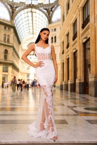 Nicoletta NC1031 #2 frontface vertical thumbnail